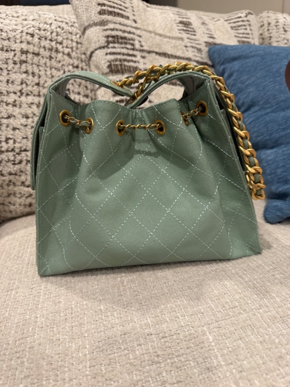 New Fashion Bag. Beautiful color - Picture 3 of 6